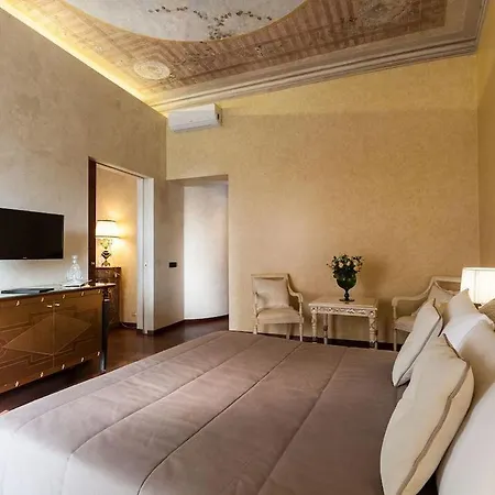 Petite Maison De Paris